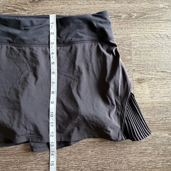 lululemon athletica Black Skort with Pleated Sides - Picture 2 of 7